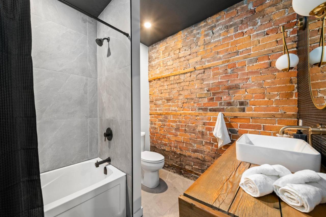 The Goodman: Front Street Flats Apartment Белвил Екстериор снимка