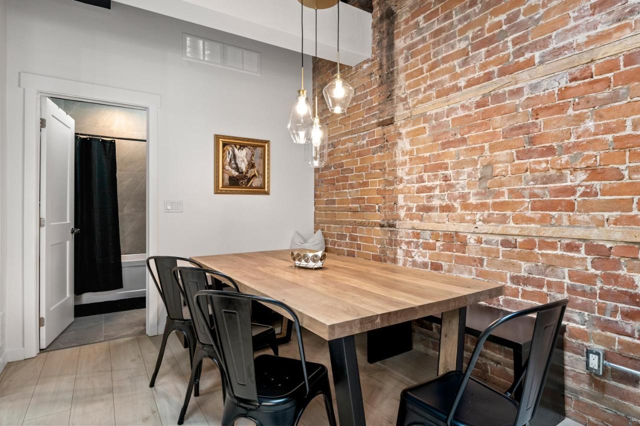 The Goodman: Front Street Flats Apartment Белвил Екстериор снимка