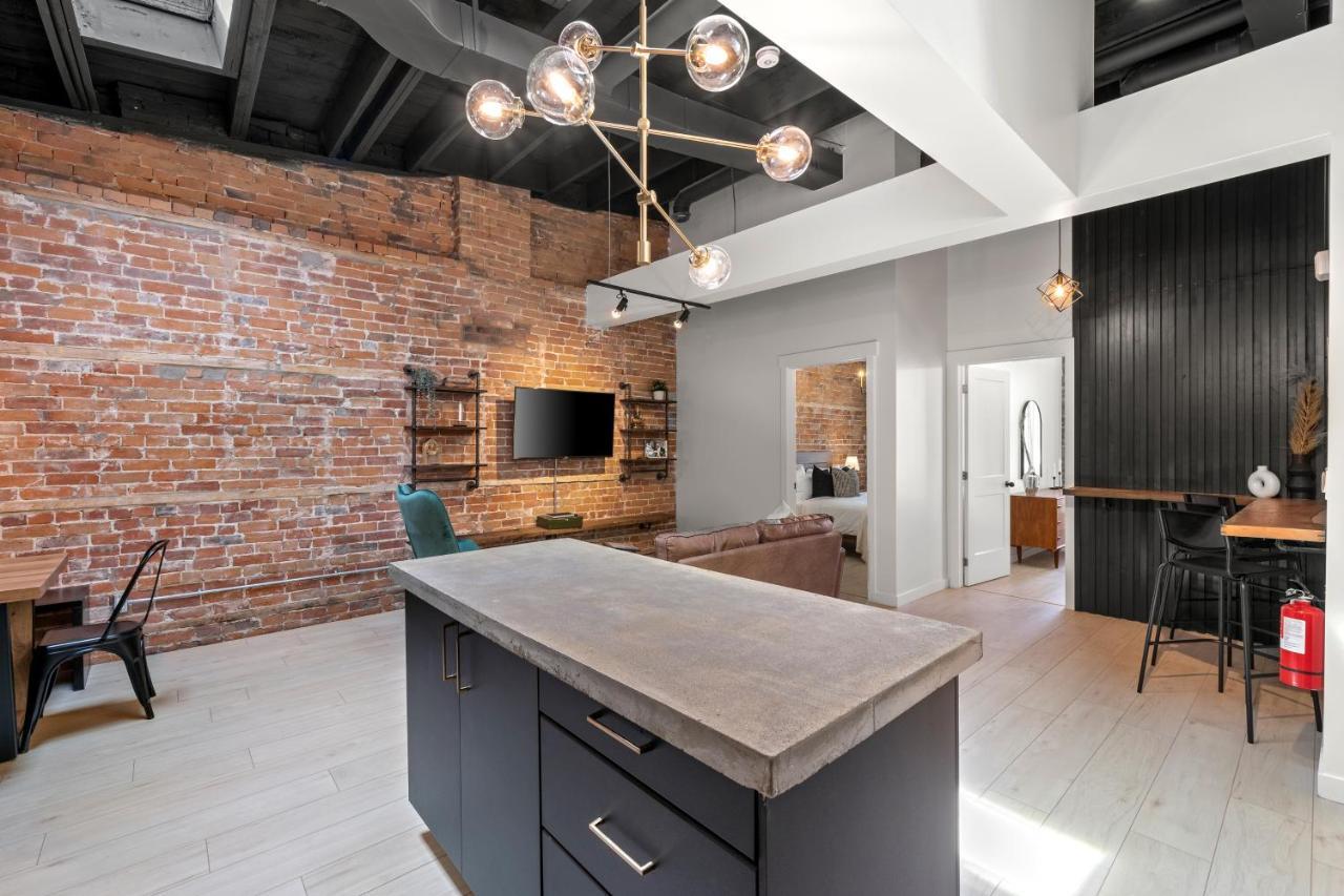 The Goodman: Front Street Flats Apartment Белвил Екстериор снимка