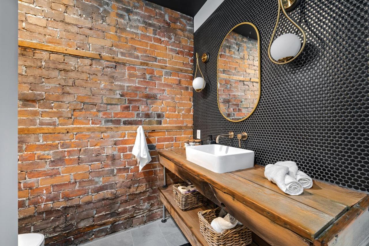 The Goodman: Front Street Flats Apartment Белвил Екстериор снимка